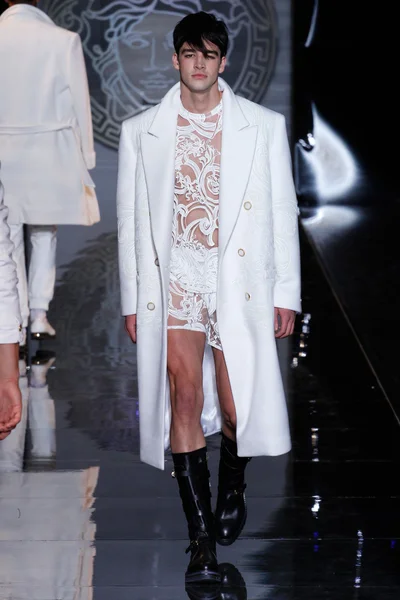 Look 54